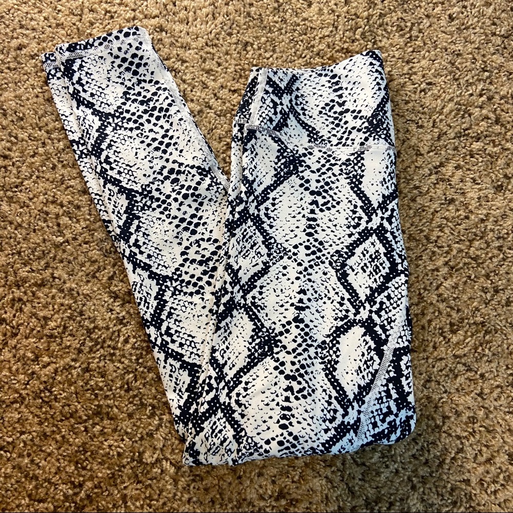 High Waist Leggings Size Medium